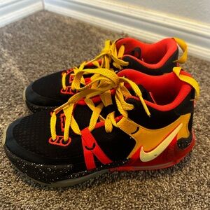 Nike LeBron Witness 7 Shoes